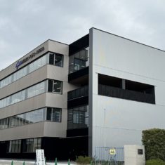 株式会社エーアンドエーマテリアル管理棟新築電気設備工事